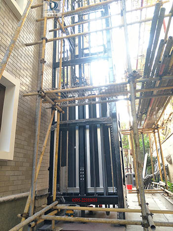 ���݄e������ô���b����Q��λ�ã��DƬ