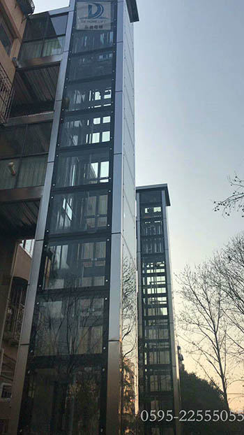 ʯ�{�Լ��e���b�����ô�k�����DƬ