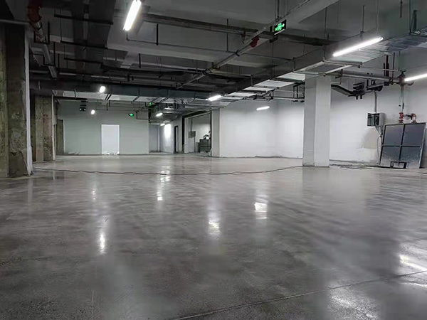 金剛砂地坪與環(huán)氧地坪區(qū)別有哪些？